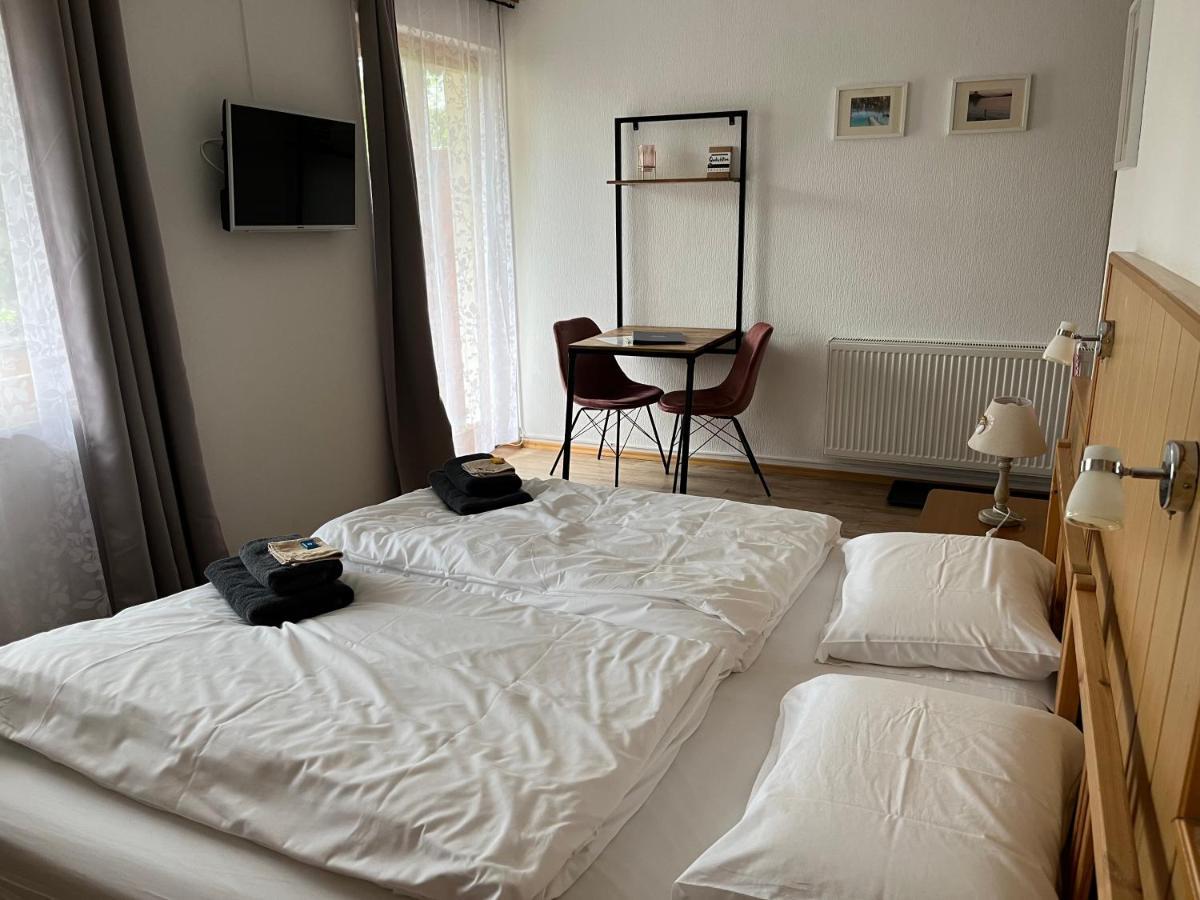 Pension Kitty Portschach am Woerthersee Luaran gambar